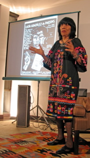 Betita Standing