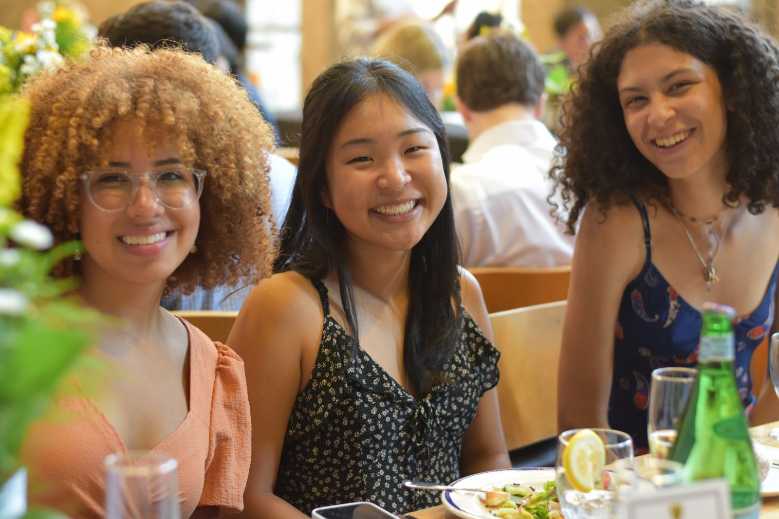 Class of 2026 first-year dinner makes a group of friends