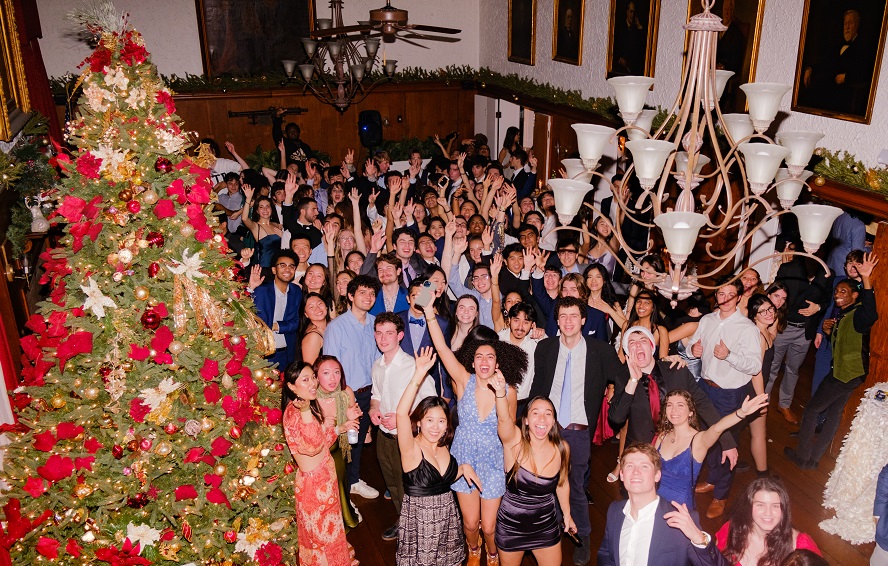 Bird's-eye view of Gala Group Photo