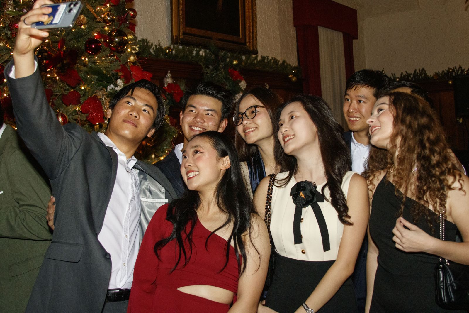 Stilesians taking a group selfie at the gala
