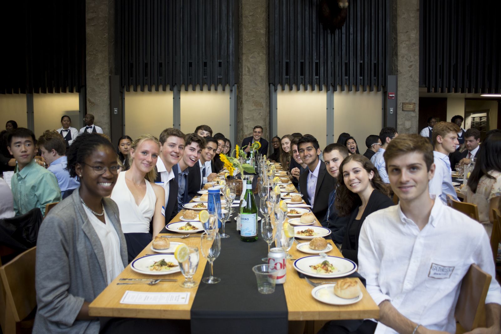 First-year dinner full of students from the class of 2023