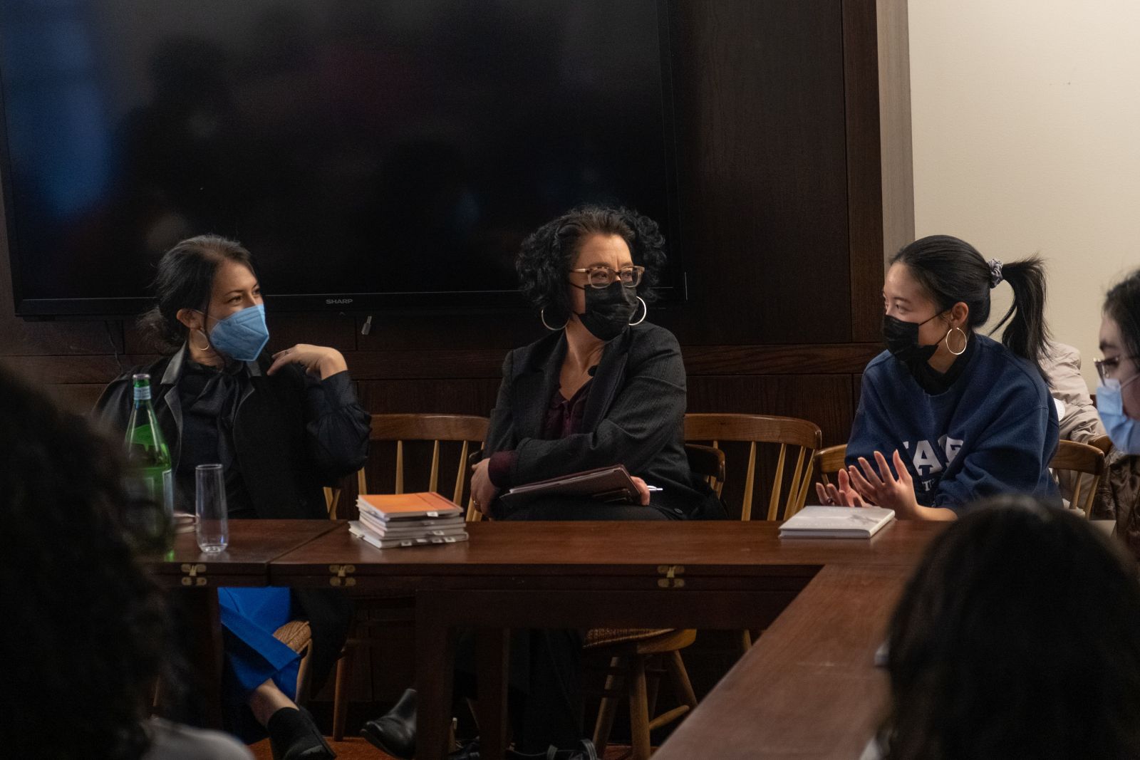 Limon holding a discussion at the Fellow Lounge