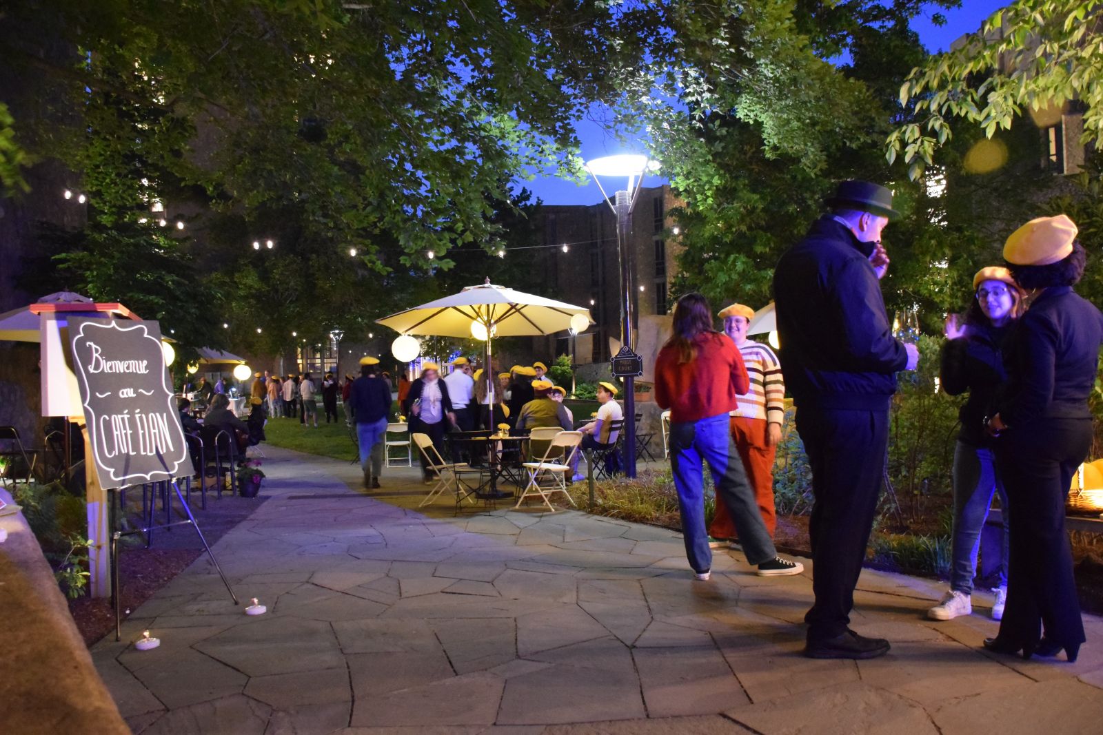 An evening in the courtyard of Ezra Stiles
